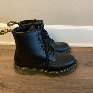 1460 Dr Martens Women’s Leather Lace up boots size 10